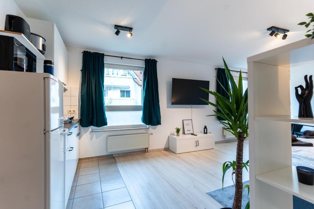 Mercedes I Stuttgart I Kitchen I Home Office I Parkplatz Boblingen Bagian luar foto