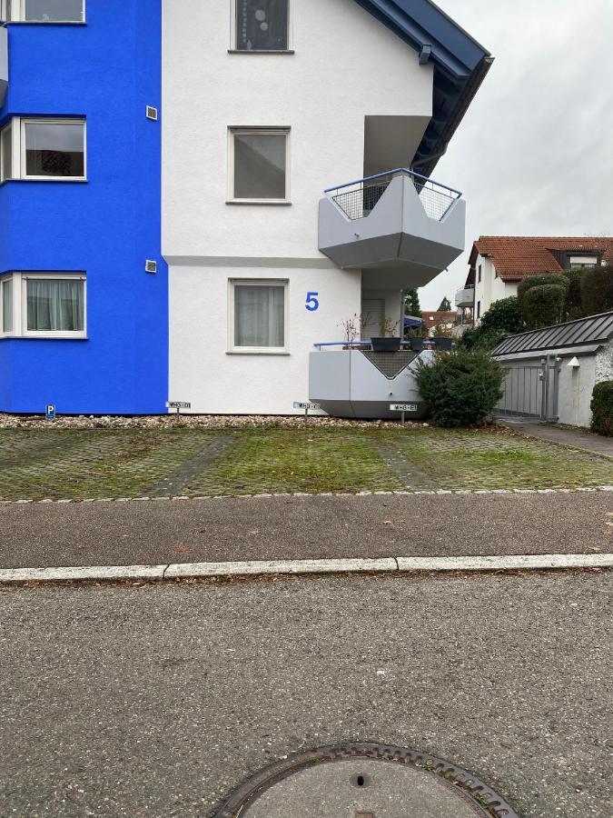 Mercedes I Stuttgart I Kitchen I Home Office I Parkplatz Boblingen Bagian luar foto